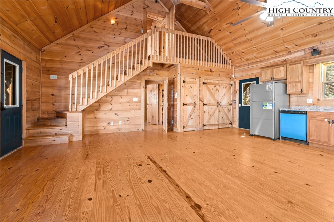 130 Hollow Tree Road Beech Mountain, NC 28604 - Photo 10 of 22 Gallery Image 10