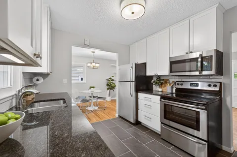 $440,000 | 2043 Ramlow Place, St. Paul, MN 55116