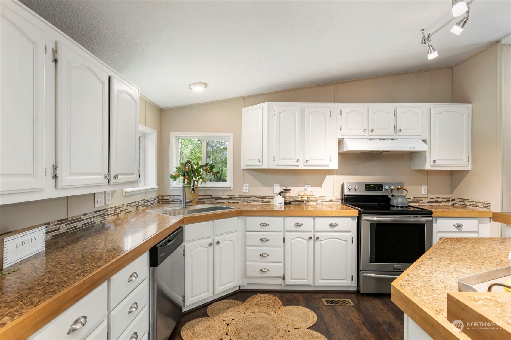 1121 East Alderwood Road Belfair, WA 98528 - Photo 13 of 35 Gallery Image 13