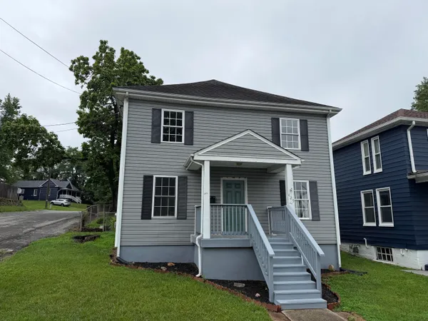 $244,000 | 425 Jefferson Avenue, Vinton, VA 24179
