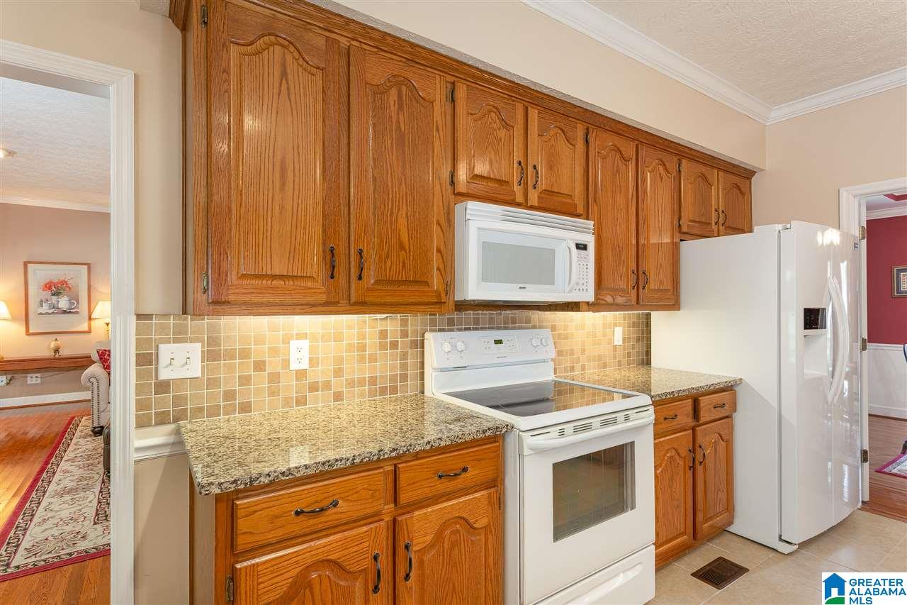 305 Wind Ridge Northeast Jacksonville, AL 36265 - Photo 6 of 46