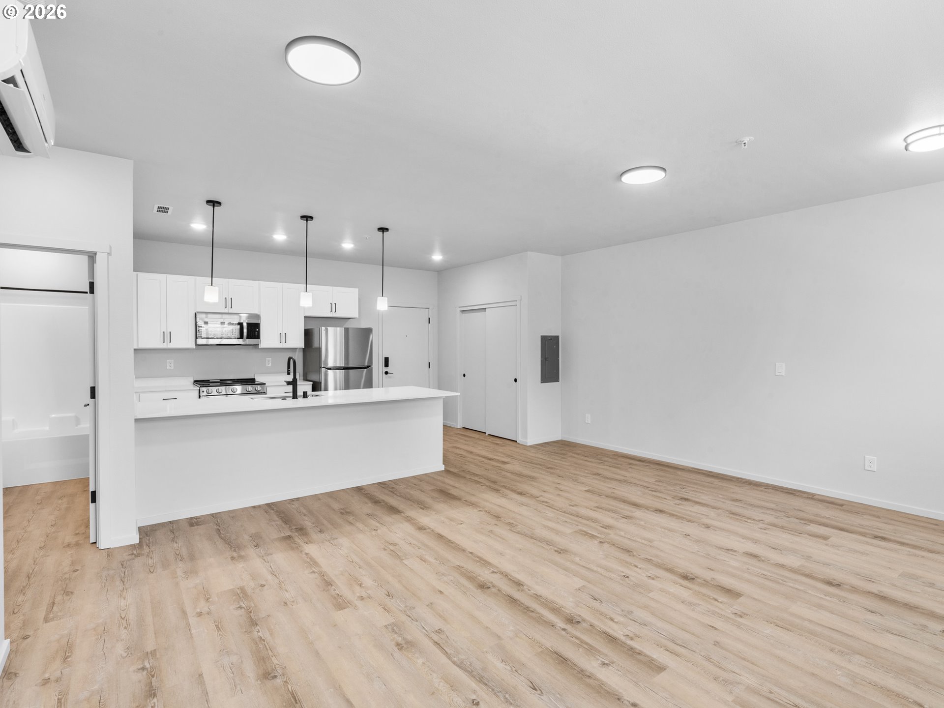 4202 Northeast Morrow Road, Unit 201 Vancouver, WA 98682 - Photo 2 of 15
