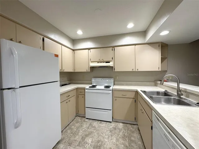 $1,400 | 1226 Cypress Cove Court, Inverness, FL 34450