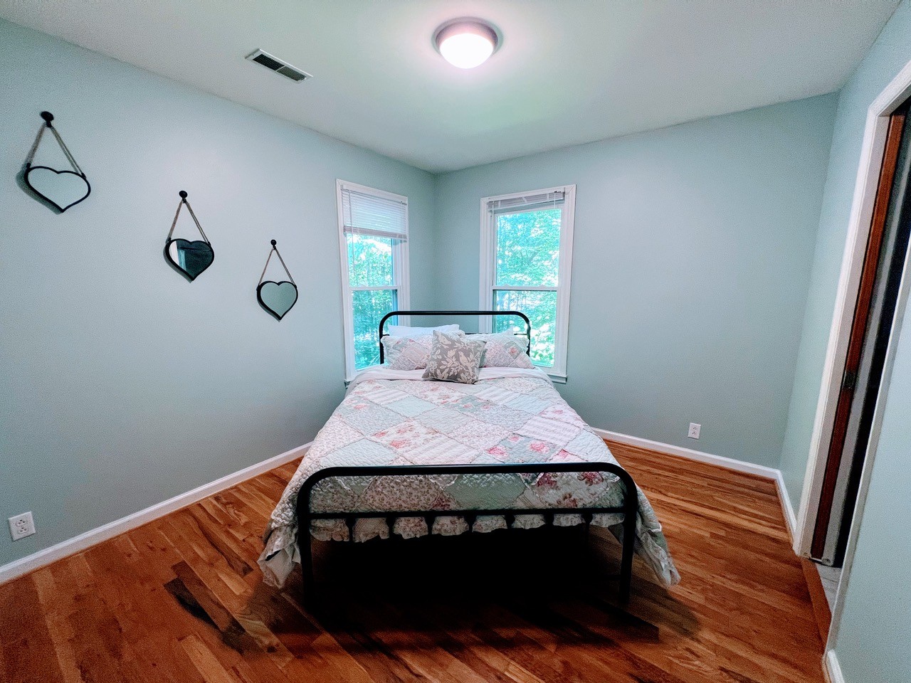 423 Bear Court Monteagle, TN 37356 - Photo 26 of 34 a bedroom with a bed and window