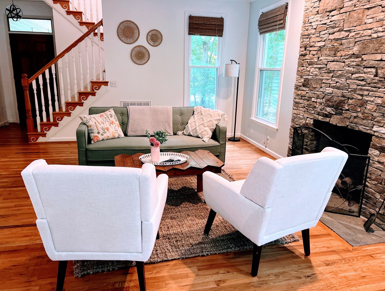 423 Bear Court Monteagle, TN 37356 - Photo 7 of 34 a living room with furniture and wooden floor