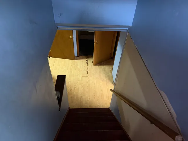 a view of walk in closet