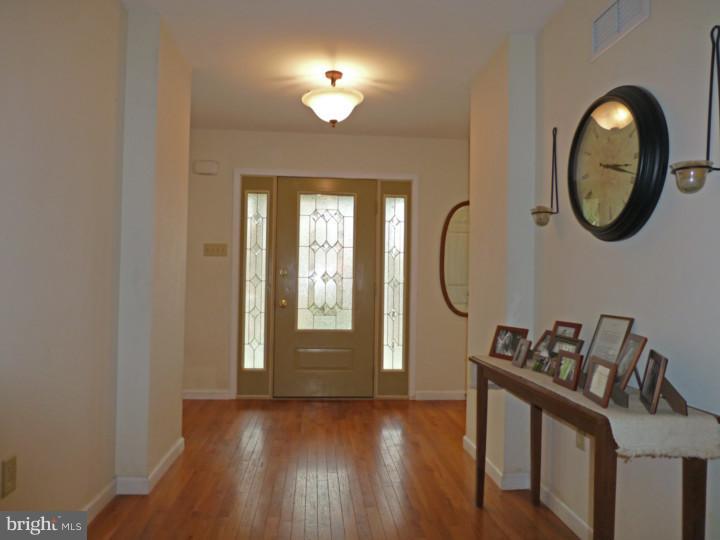 115 Geiger Road Douglassville, PA 19518 - Photo 9 of 23 Foyer