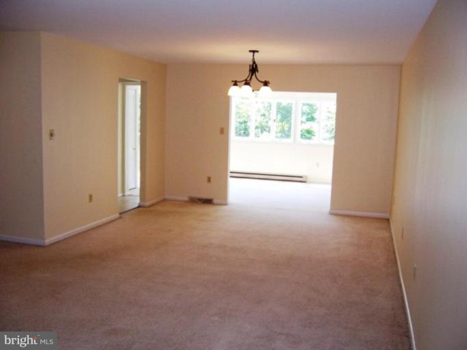 14504 Viewcrest Road Southwest Cumberland, MD 21502 - Photo 8 of 20 Dining Room