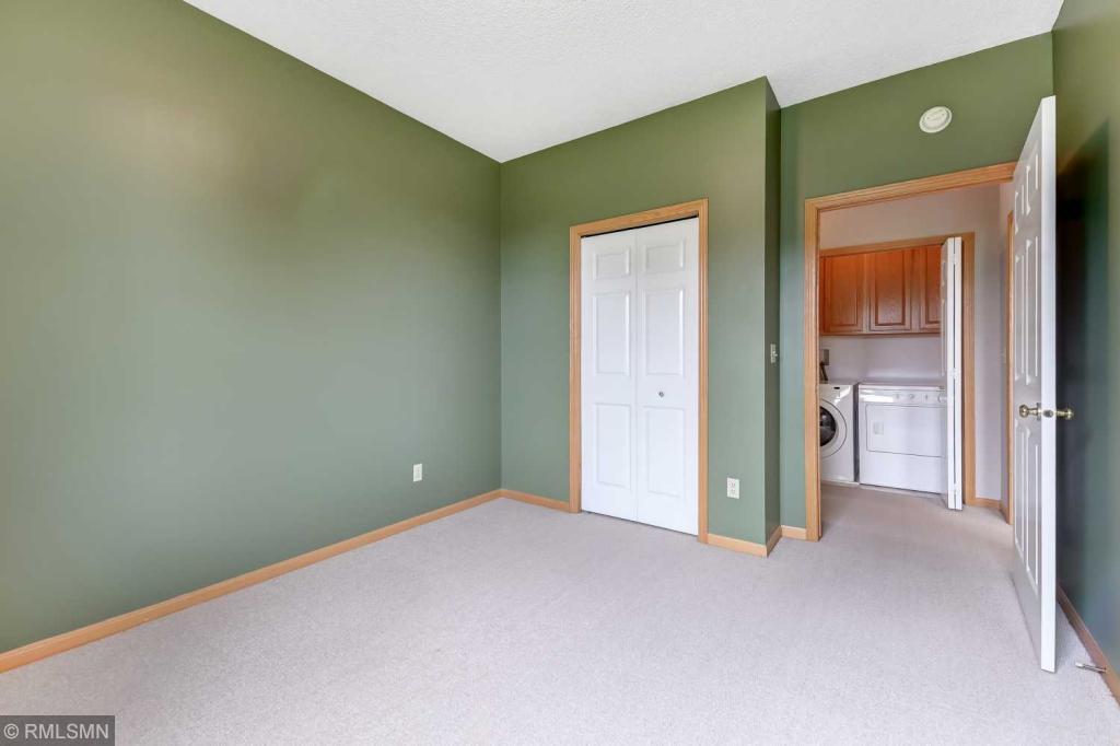 5886 Prairie Ridge Drive Shoreview, MN 55126 - Photo 19 of 38 Gallery Image 19