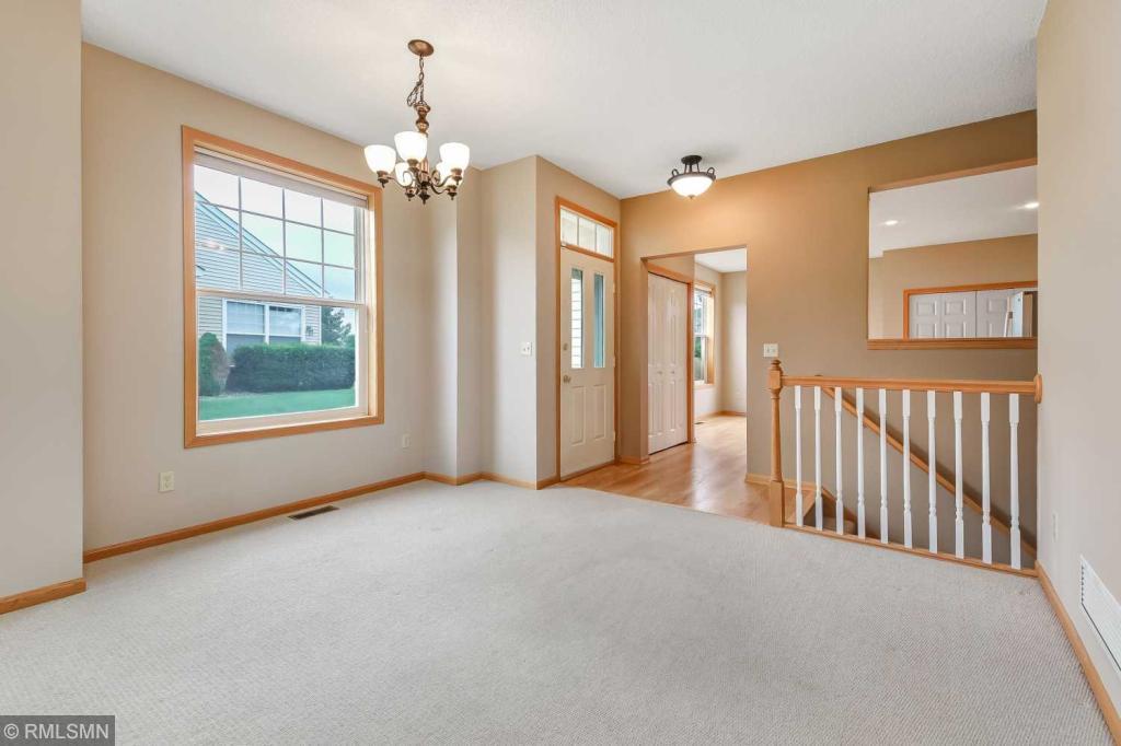 5886 Prairie Ridge Drive Shoreview, MN 55126 - Photo 3 of 38 Gallery Image 3