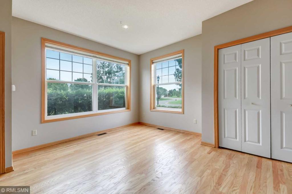 5886 Prairie Ridge Drive Shoreview, MN 55126 - Photo 28 of 38 Gallery Image 28