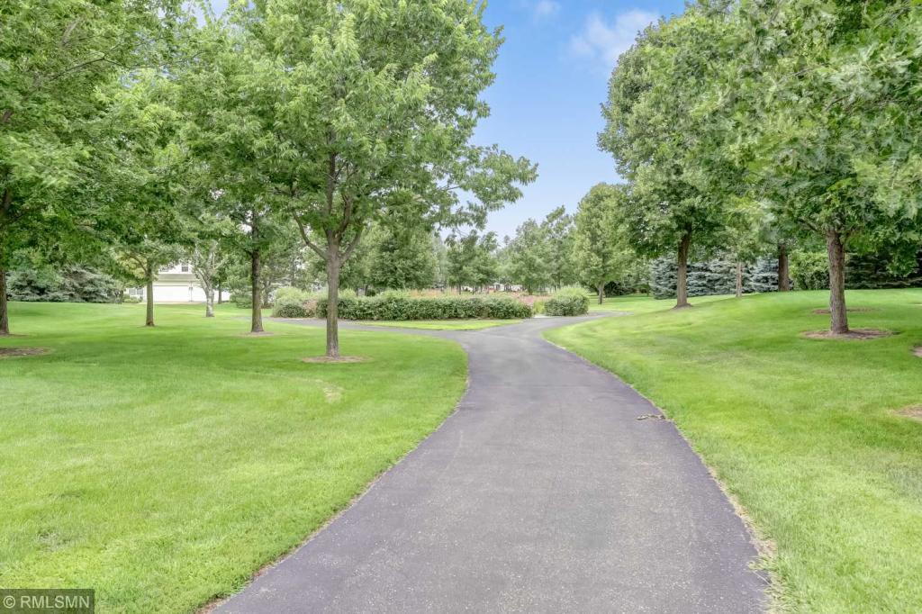 5886 Prairie Ridge Drive Shoreview, MN 55126 - Photo 38 of 38 Gallery Image 38