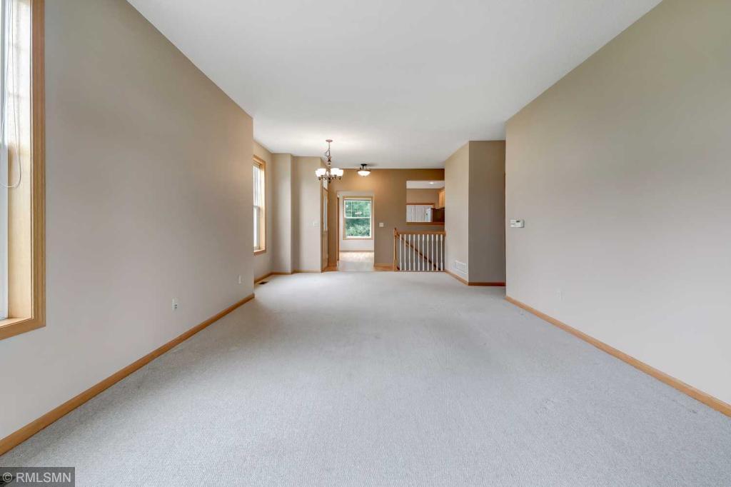 5886 Prairie Ridge Drive Shoreview, MN 55126 - Photo 7 of 38 Gallery Image 7