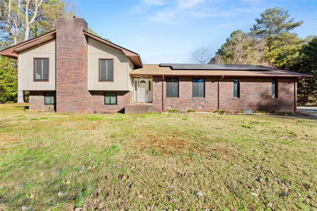$354,900 | 588 Estatohe Circle, Toccoa, GA 30577