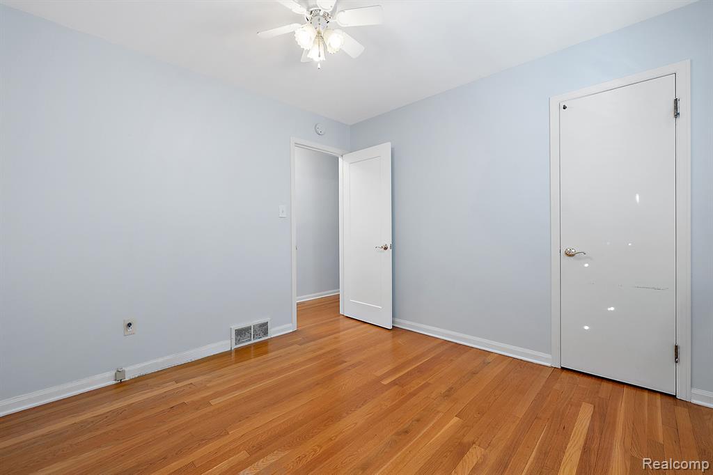 1581 Cheltenham Road Birmingham, MI 48009 - Photo 12 of 29