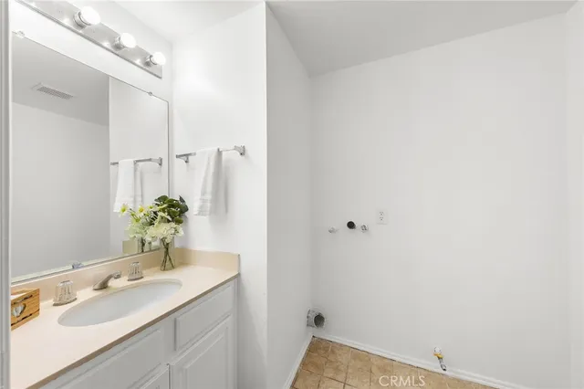 $630,000 | 1024 South Marengo Avenue, Unit 6, Alhambra, CA 91803