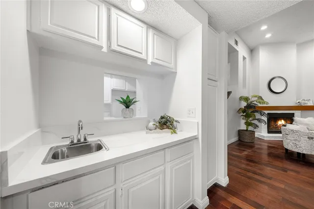 $630,000 | 1024 South Marengo Avenue, Unit 6, Alhambra, CA 91803