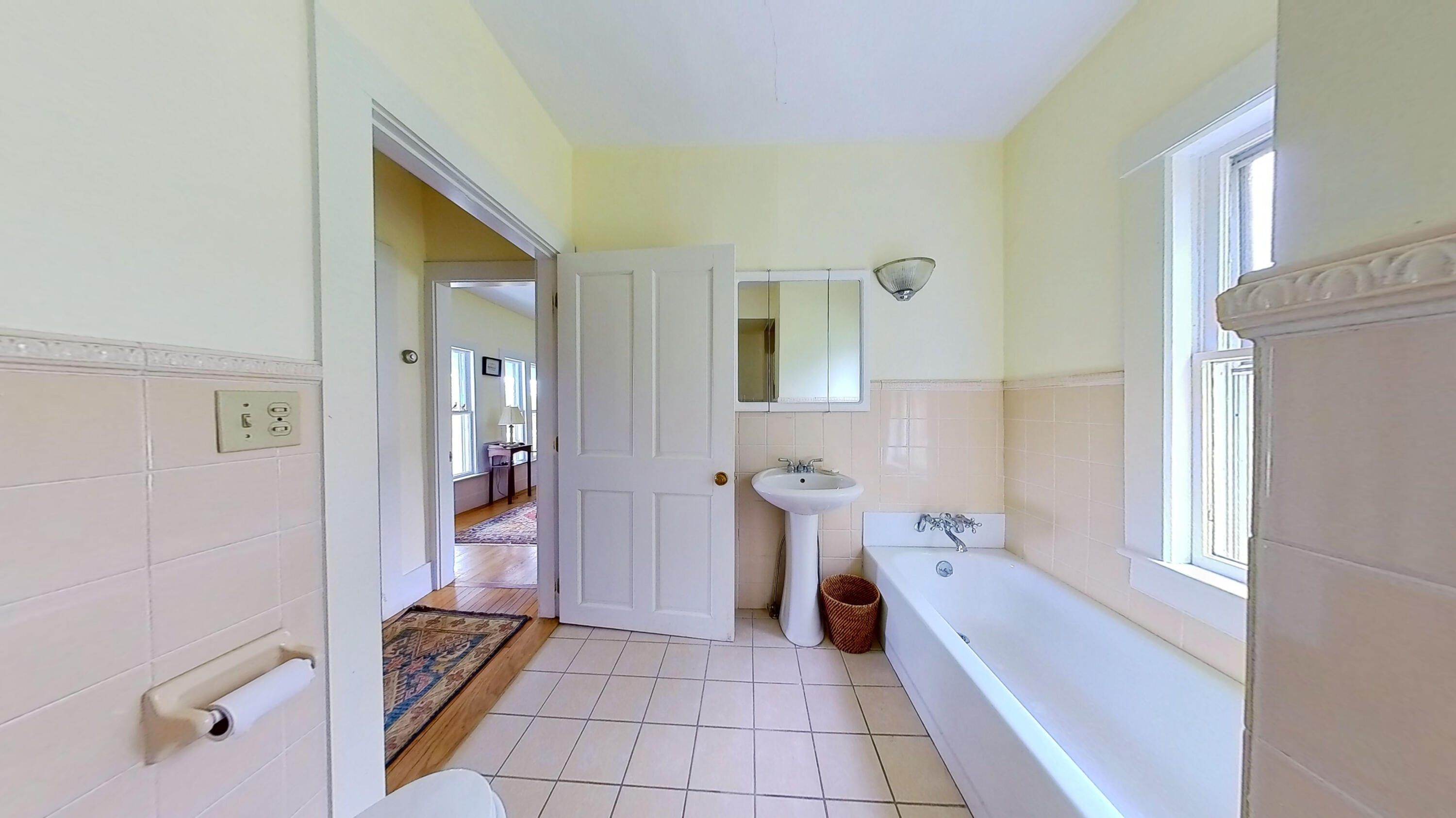 501 Bremen Road Waldoboro, ME 04572 - Photo 27 of 47 Bathroom