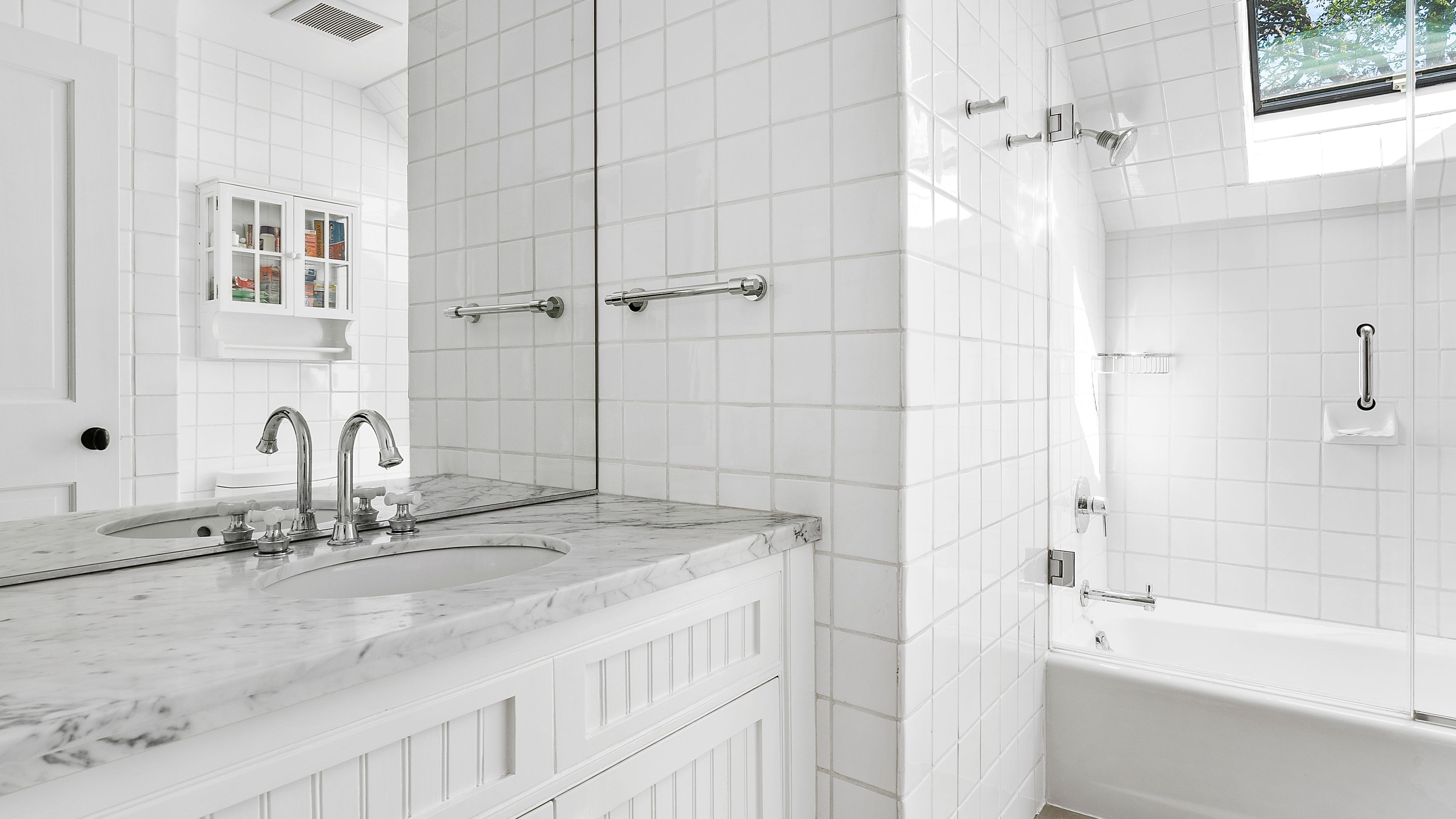 3 Exeter Lane Wainscott, NY 11975 - Photo 15 of 17