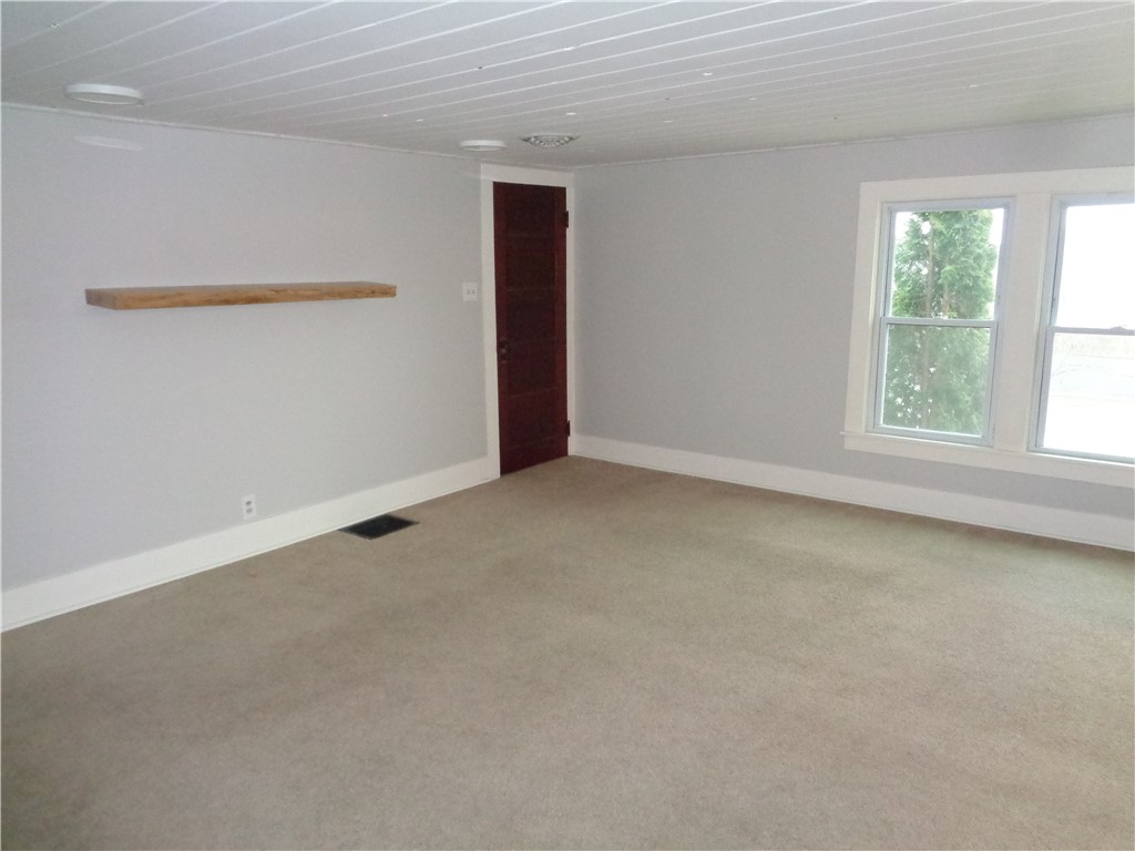 252 West 2nd Street Corning, NY 14830 - Photo 9 of 17 Upper Living Room