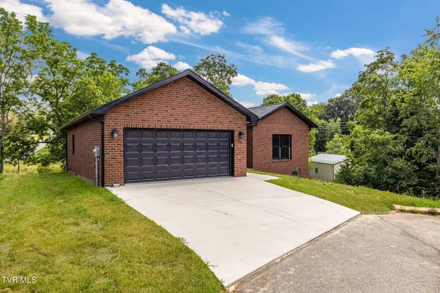 $389,900 | 134 Patriot Crossing, Unit 9, Greeneville, TN 37745