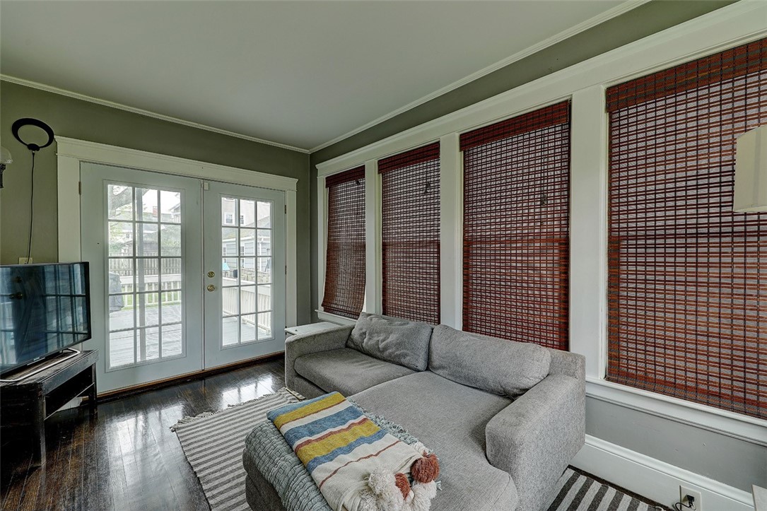 62 Chiswick Road Cranston, RI 02905 - Photo 13 of 45