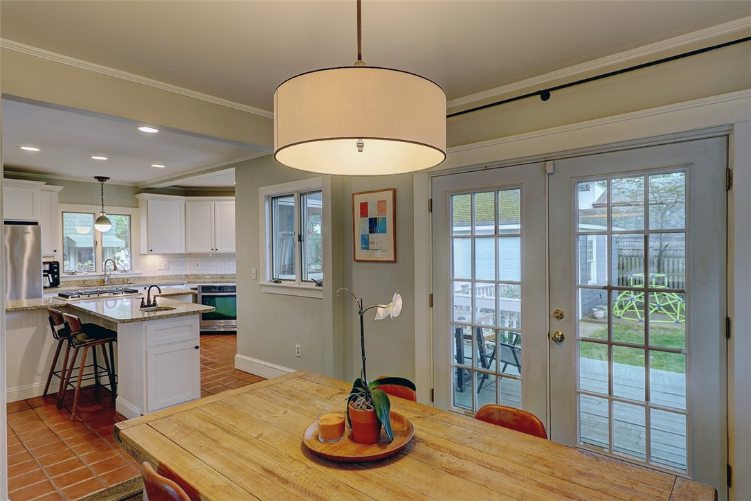 62 Chiswick Road Cranston, RI 02905 - Photo 19 of 45