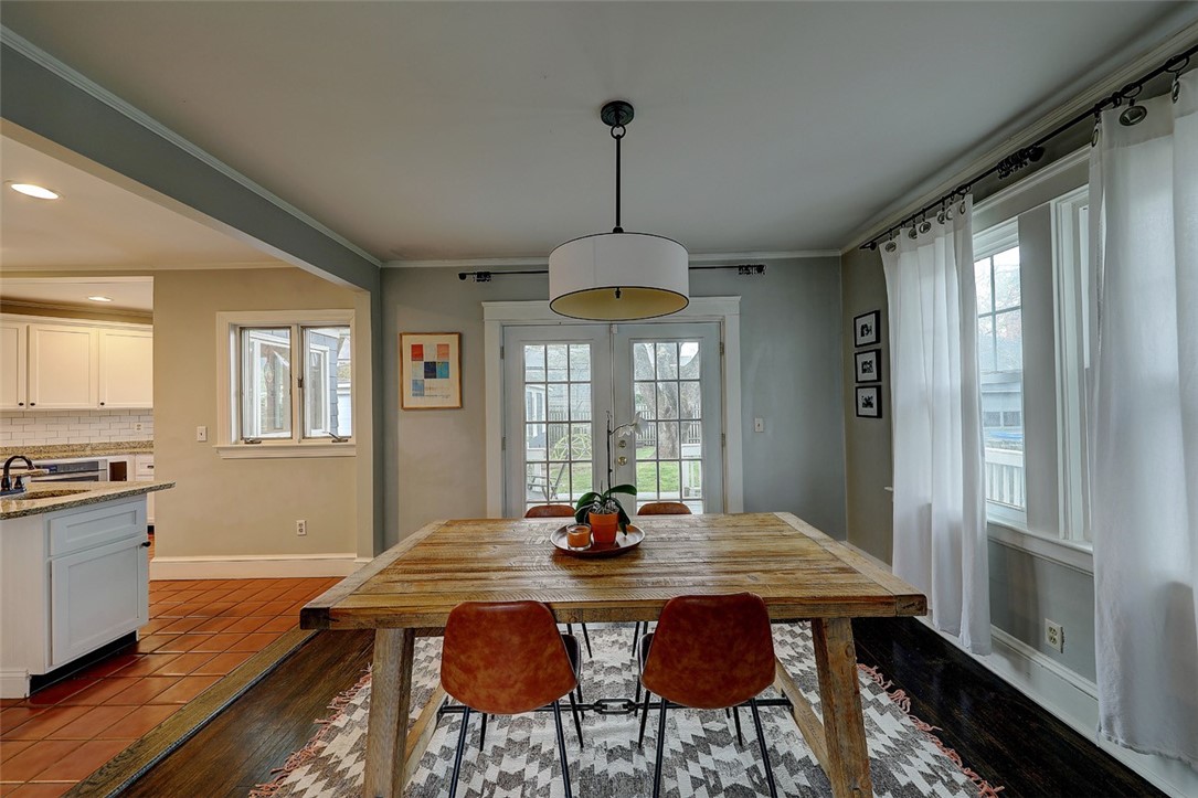 62 Chiswick Road Cranston, RI 02905 - Photo 21 of 45