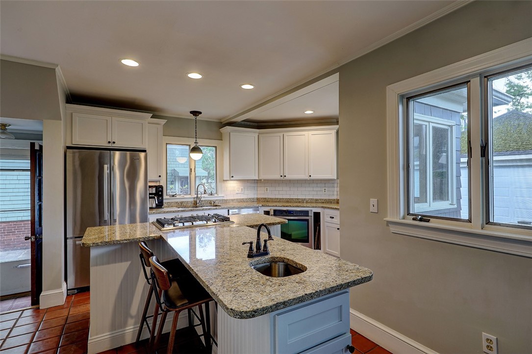 62 Chiswick Road Cranston, RI 02905 - Photo 22 of 45