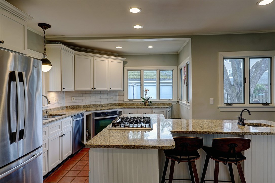 62 Chiswick Road Cranston, RI 02905 - Photo 25 of 45