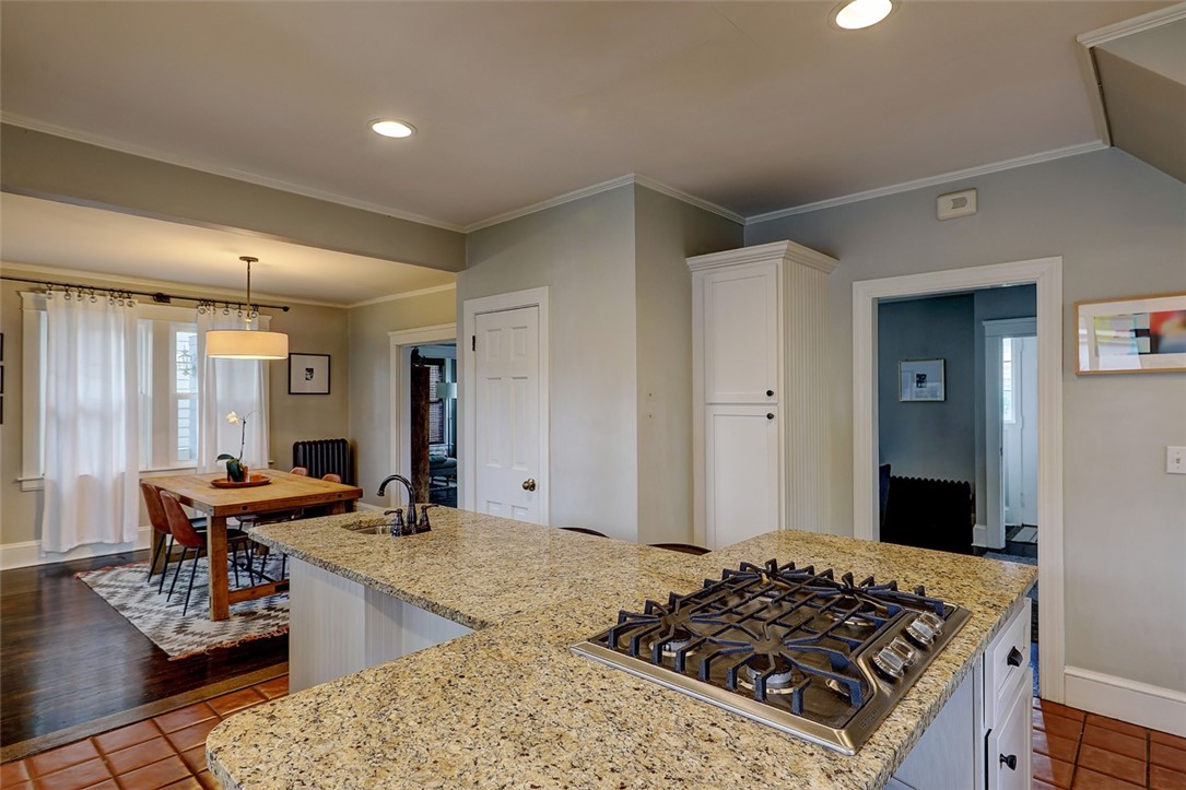 62 Chiswick Road Cranston, RI 02905 - Photo 27 of 45