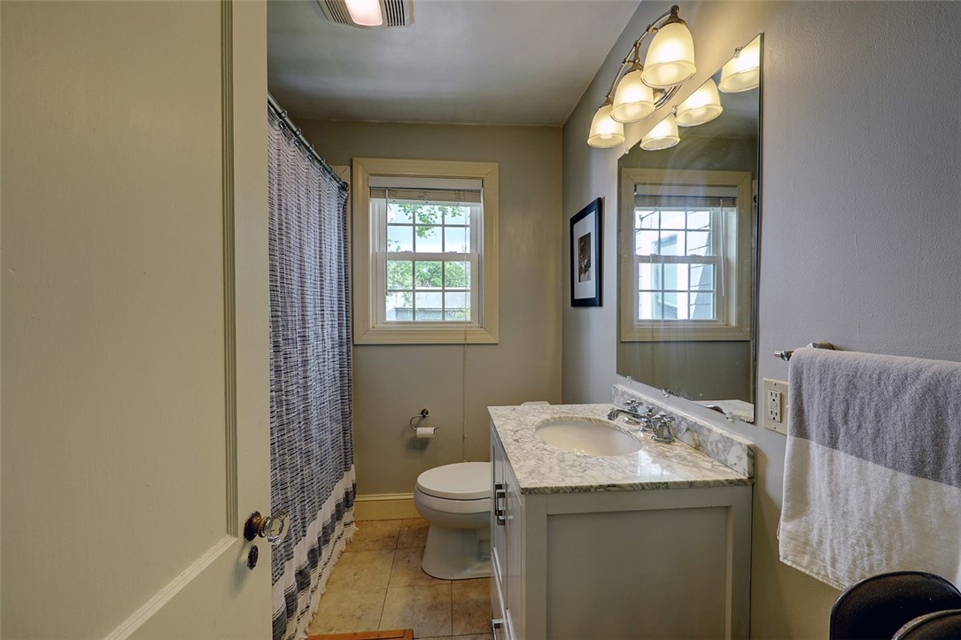 62 Chiswick Road Cranston, RI 02905 - Photo 39 of 45