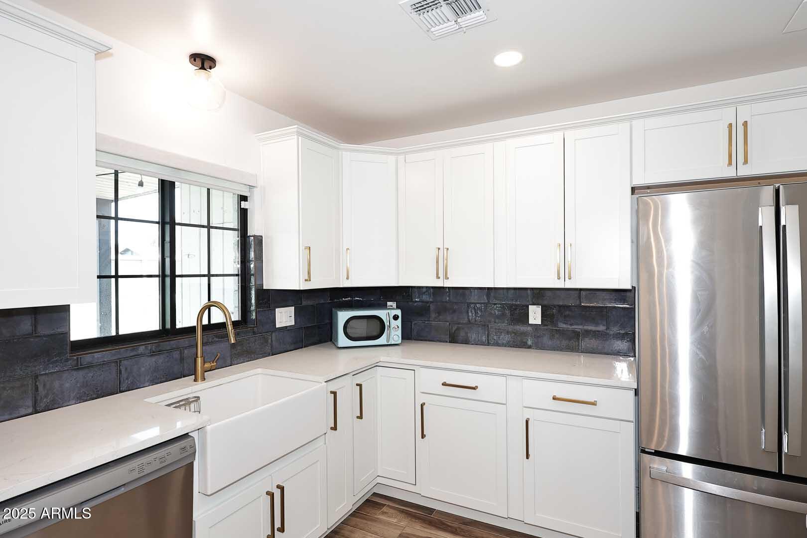 716 West 11th Street Tempe, AZ 85281 - Photo 11 of 43 Kitchen3