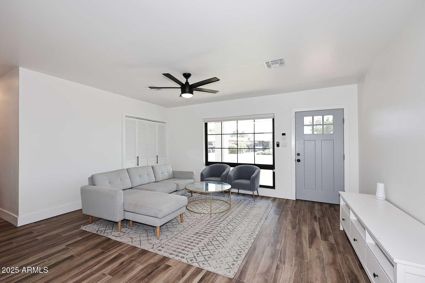 716 West 11th Street Tempe, AZ 85281 - Photo 4 of 43 Great Room