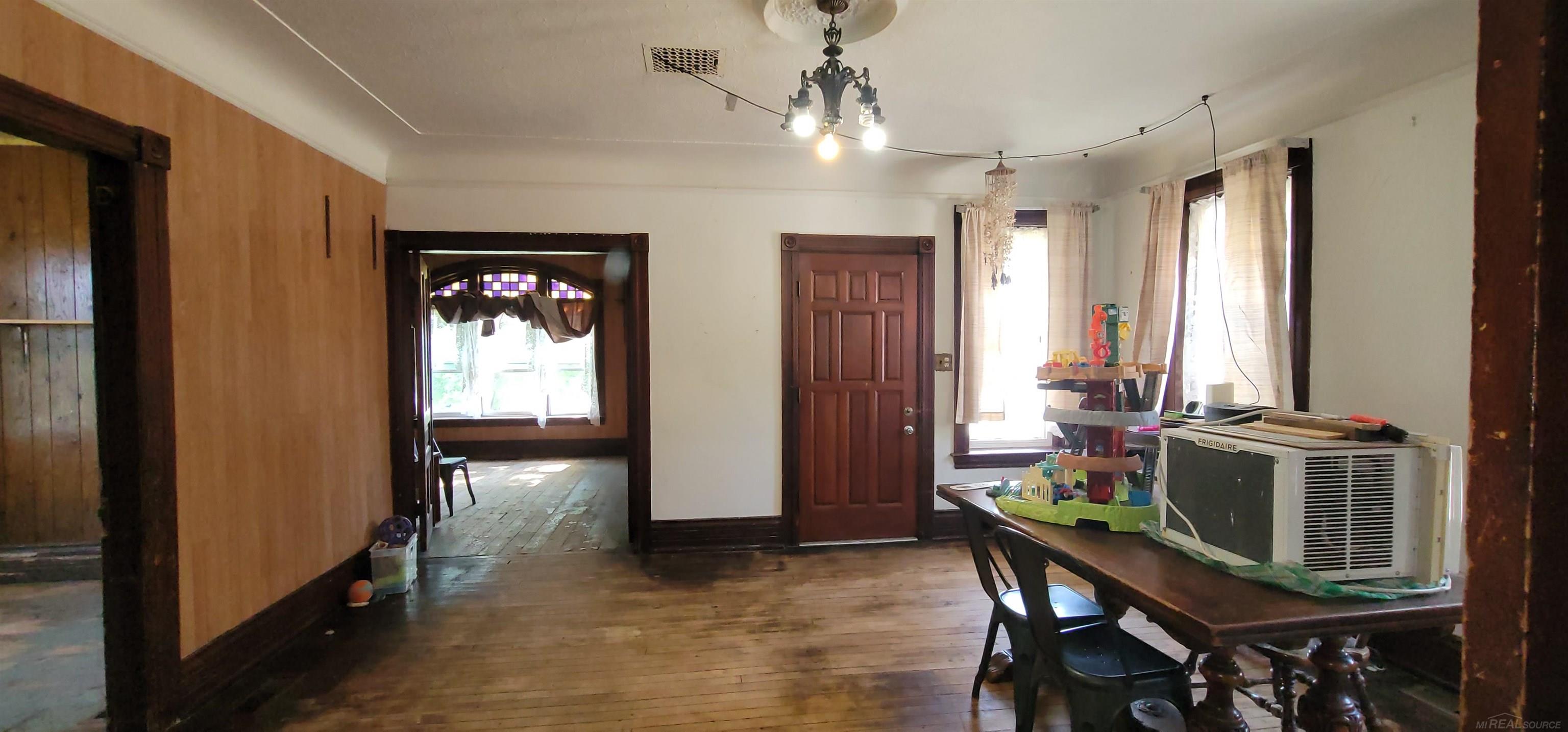 32045 Schoenherr Road Warren, MI 48088 - Photo 16 of 45