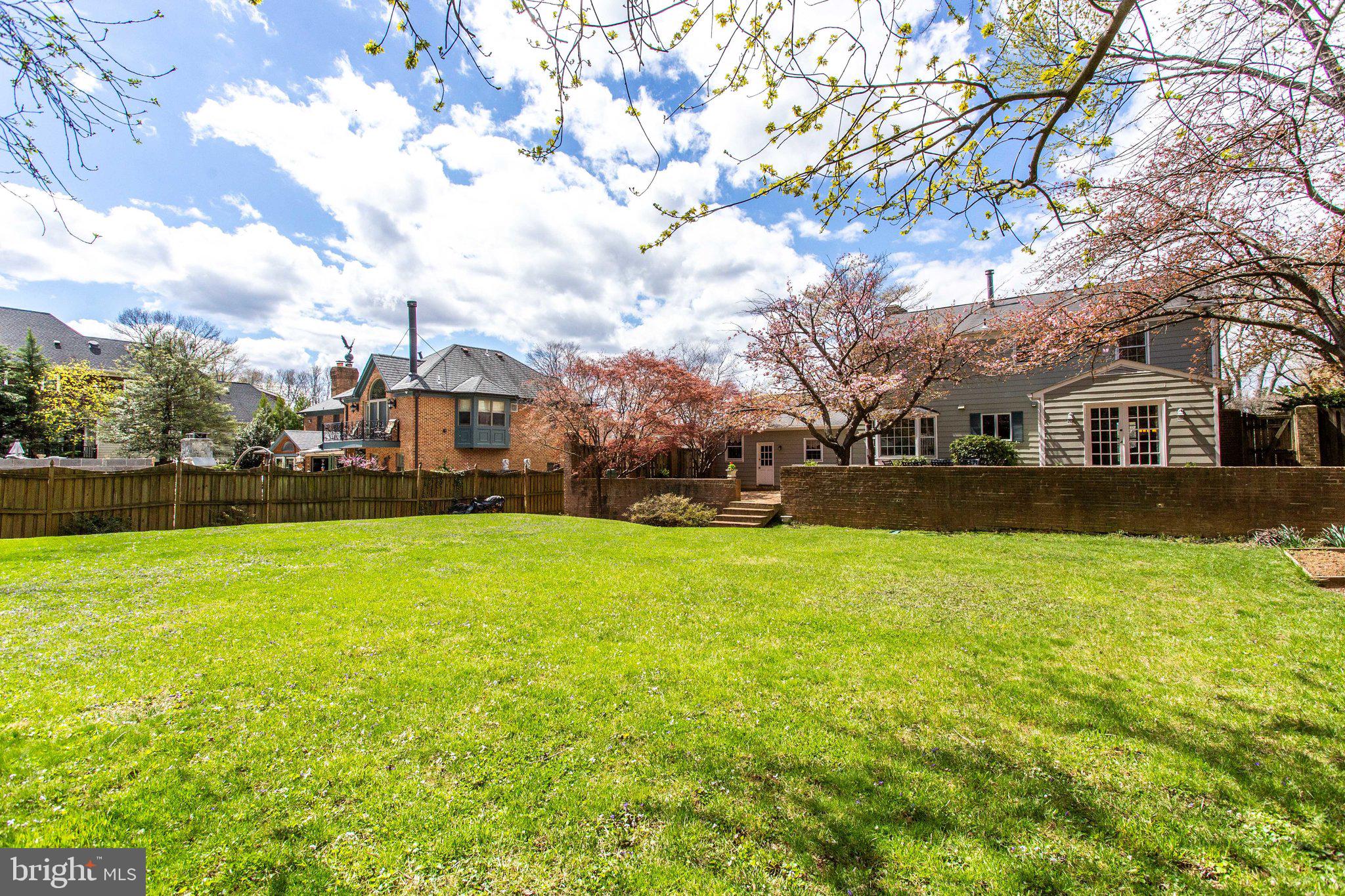 1713 Birch Road McLean, VA 22101 - Photo 29 of 33 A backyard dream! Large flat private yard!