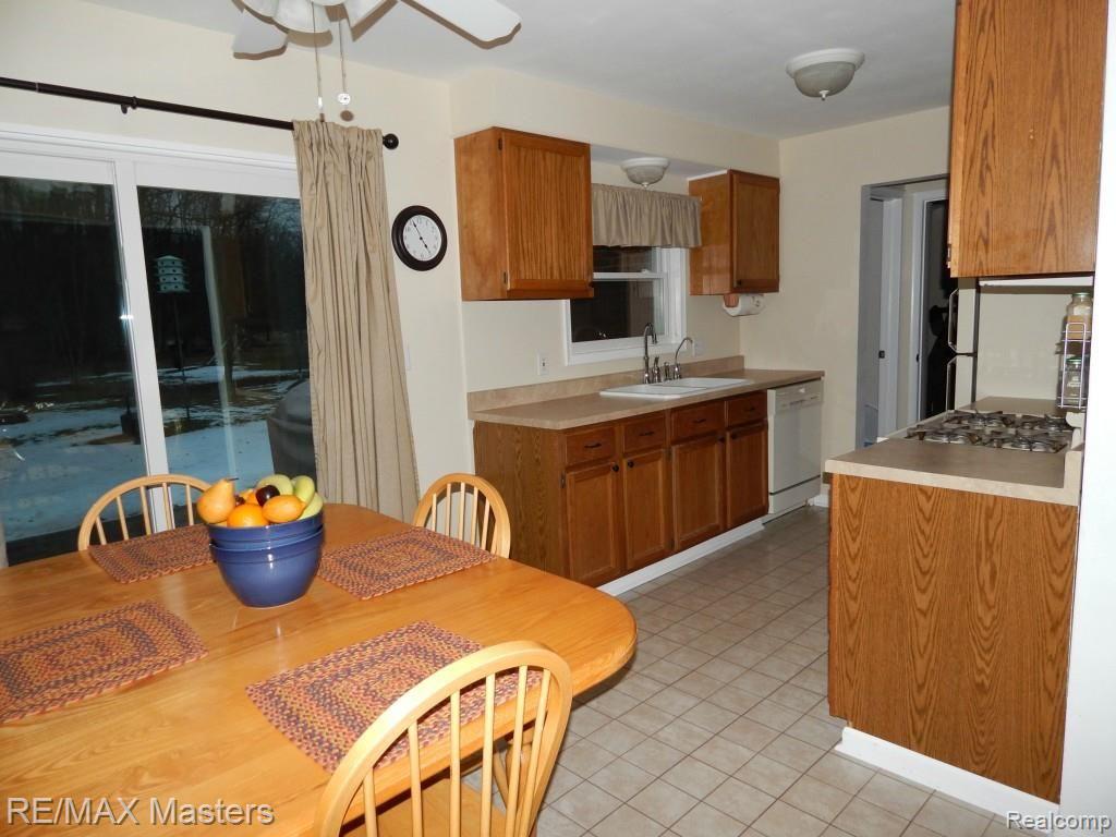 8619 Willow Road Willis, MI 48191 - Photo 3 of 9 Kitchen.jpg