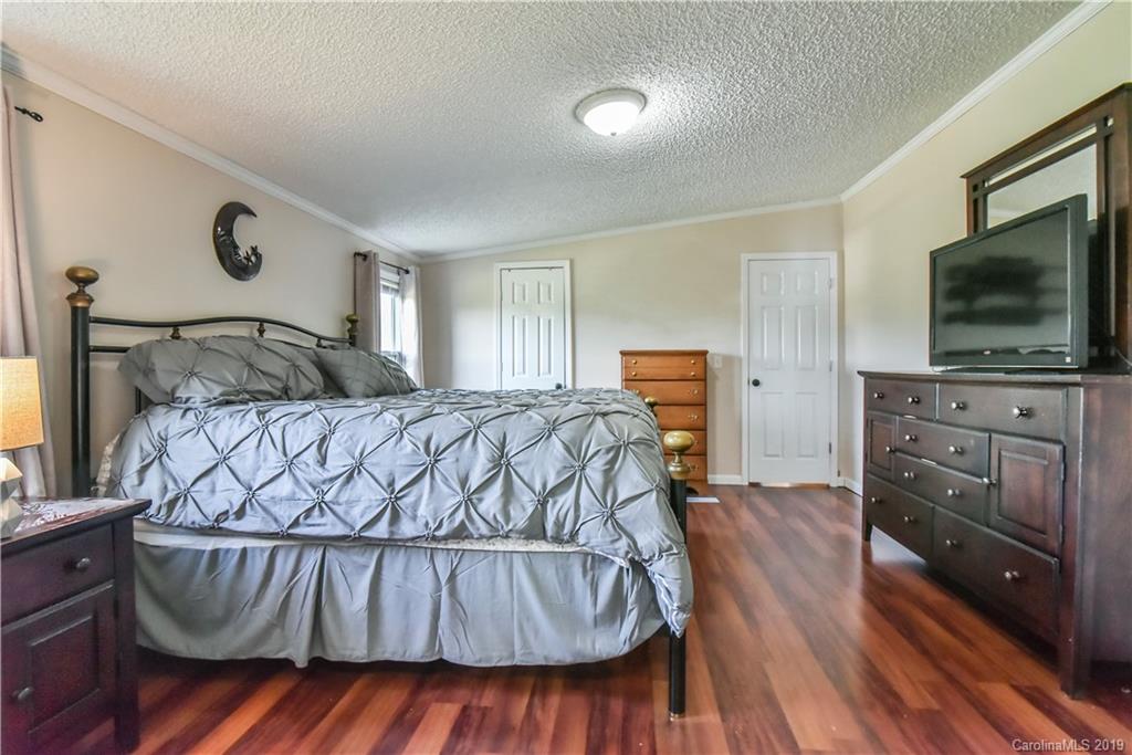1355 Queentown Road Canton, NC 28716 - Photo 14 of 20