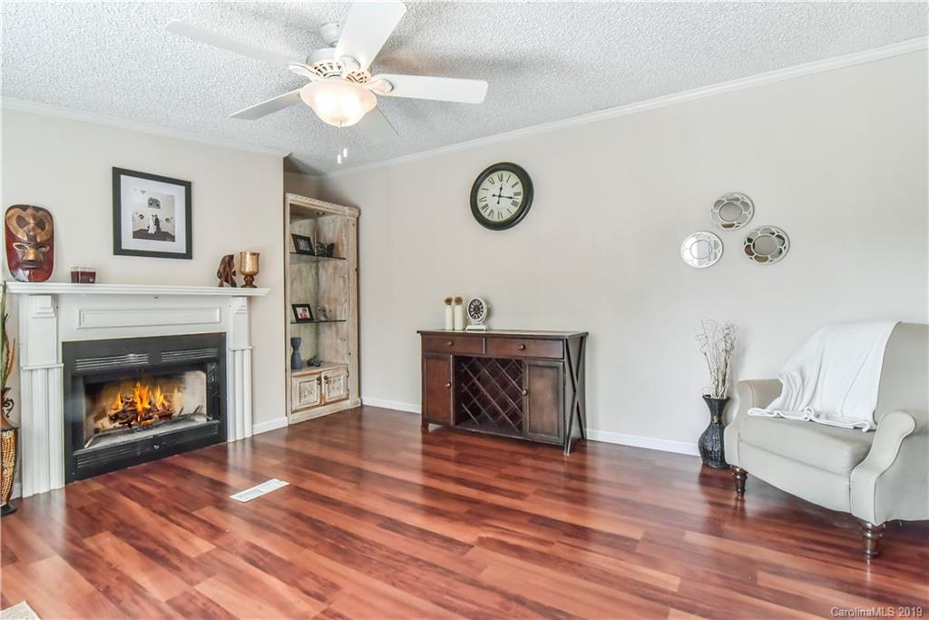 1355 Queentown Road Canton, NC 28716 - Photo 8 of 20