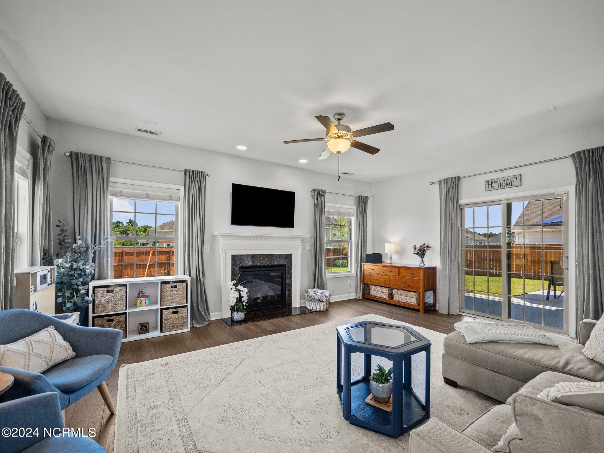 509 Romper Road Sneads Ferry, NC 28460 - Photo 13 of 42 Great Room