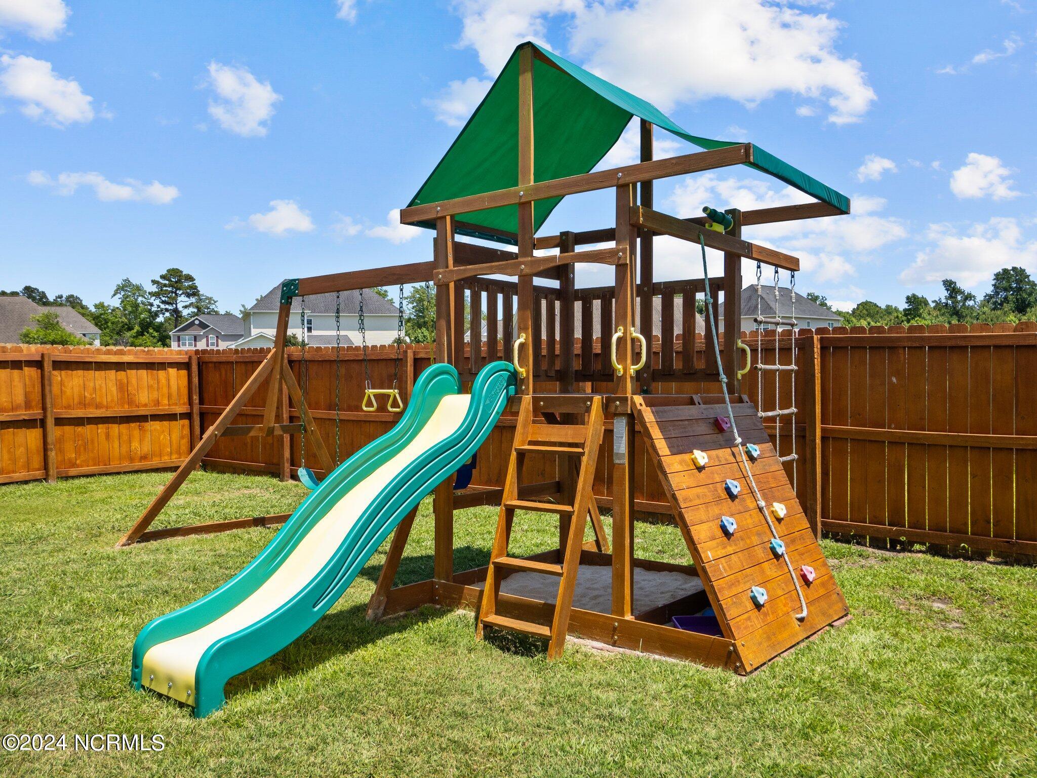 509 Romper Road Sneads Ferry, NC 28460 - Photo 3 of 42 Backyard Playset