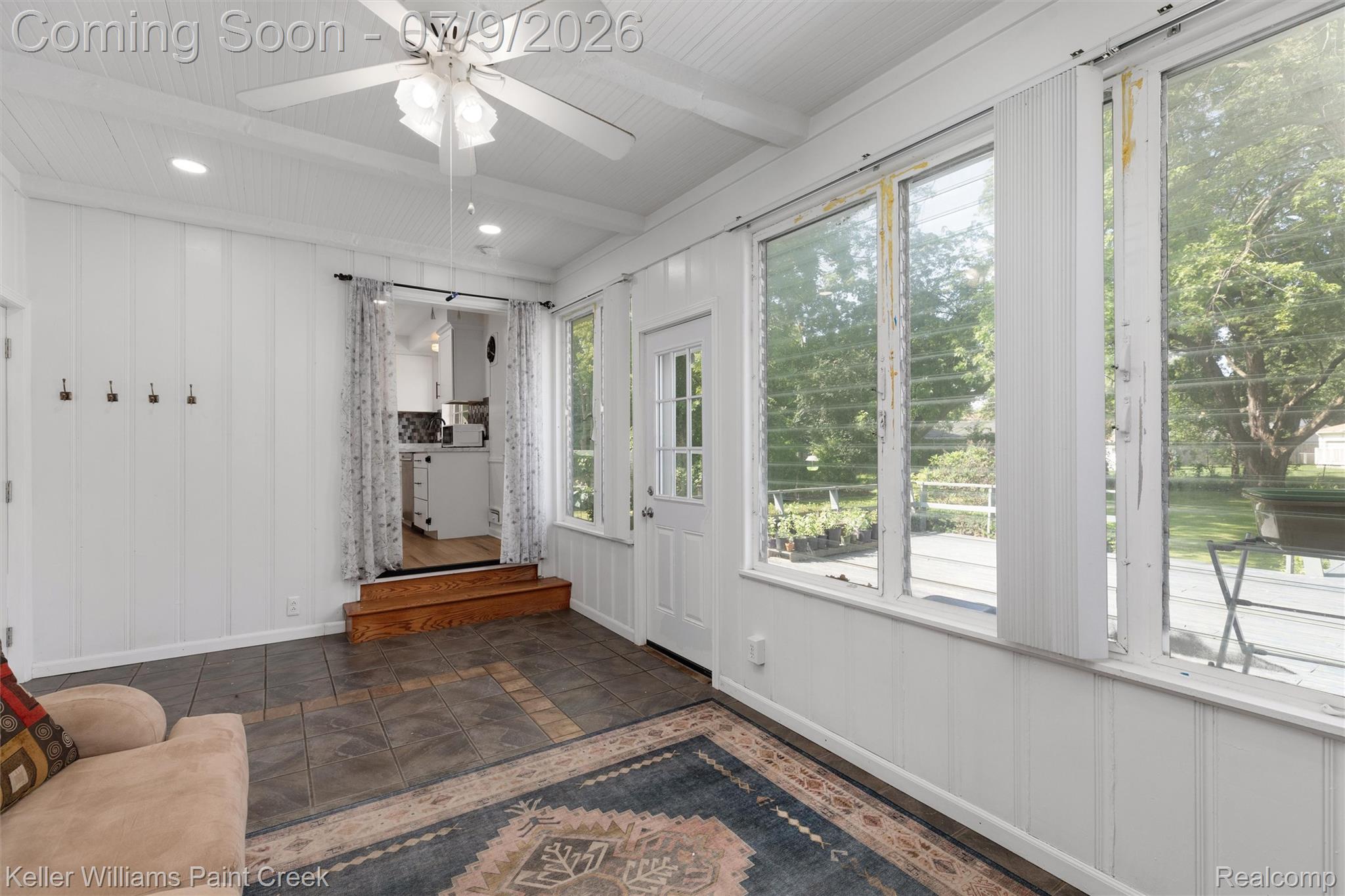 2731 Crooks Road Royal Oak, MI 48073 - Photo 18 of 34 18-2731 Crooks Rd 0017.jpg