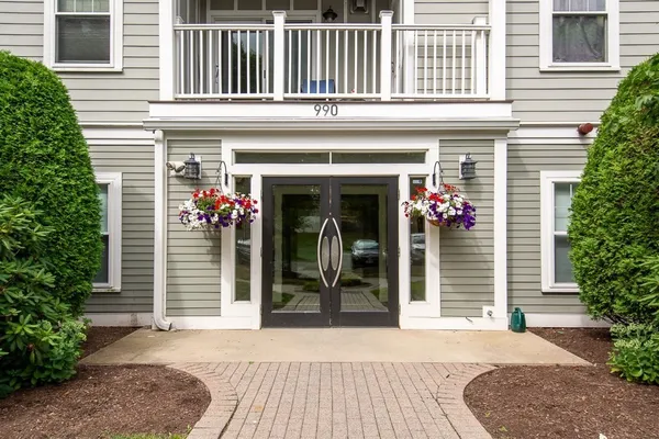 $410,663 | 990 VFW Parkway, Unit 204, Boston, MA 02132