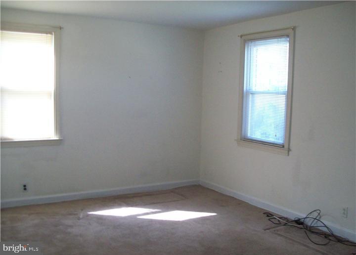 2204 Steele Road Drexel Hill, PA 19026 - Photo 6 of 19 Unit 1 LR