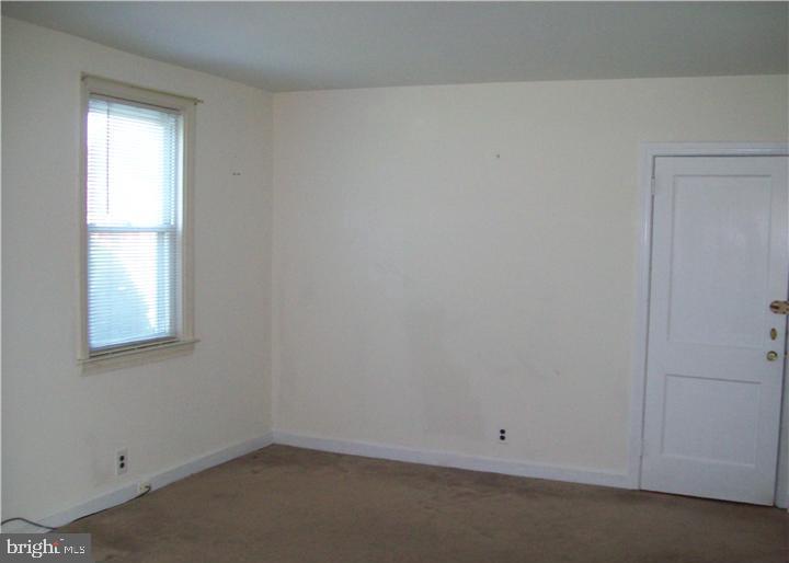 2204 Steele Road Drexel Hill, PA 19026 - Photo 7 of 19 Unit 1 LR