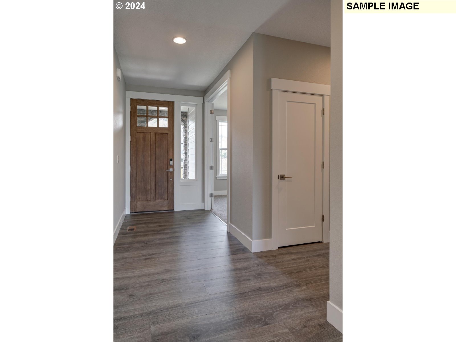 1128 North 41st Place Ridgefield, WA 98642 - Photo 2 of 16 Entrance/Foyer
