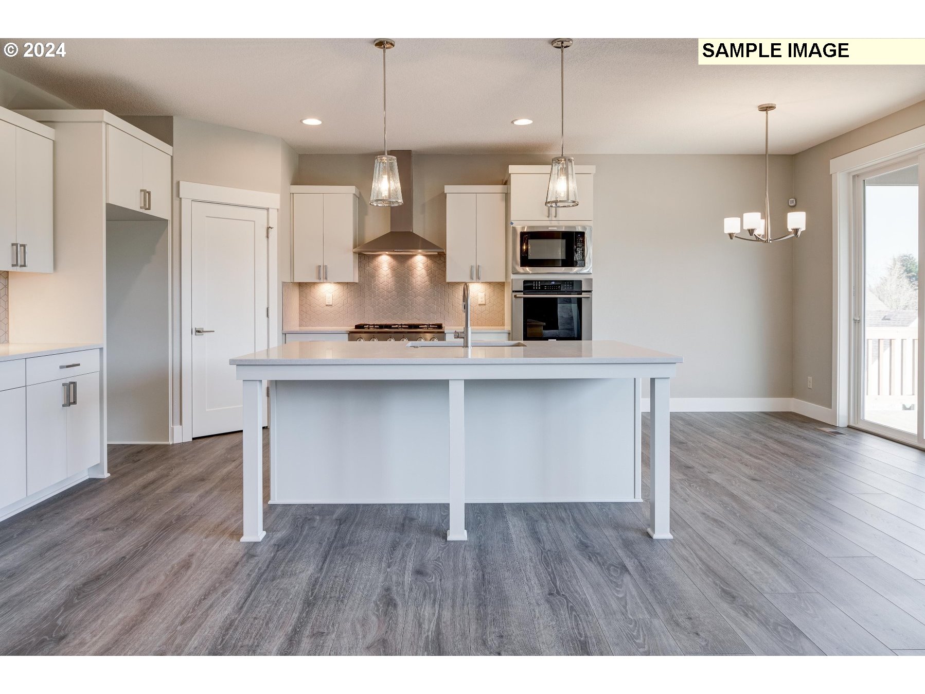 1128 North 41st Place Ridgefield, WA 98642 - Photo 4 of 16 Great Room