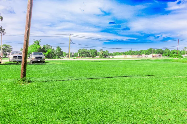 $550,000 | 20230 Highway 6, Manvel, TX 77578
