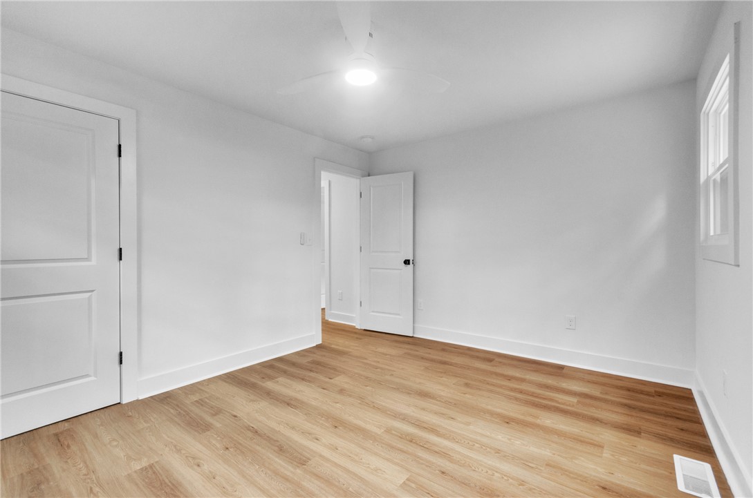 1424 Farrs Bridge Road Easley, SC 29640 - Photo 20 of 32