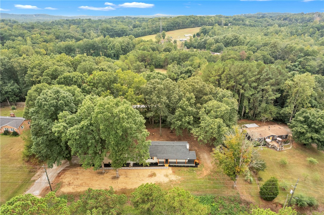 1424 Farrs Bridge Road Easley, SC 29640 - Photo 2 of 32
